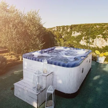 Masseria Sant'elia 3* קסטלנטה